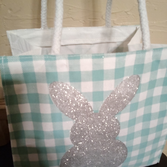 Marlo Lorenz burlap tote Easter bag. New - Picture 3 of 7